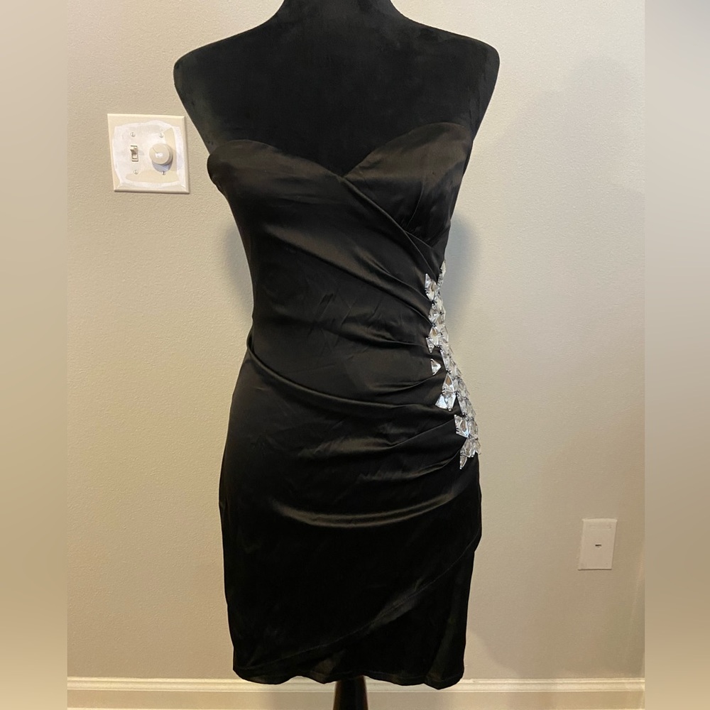 ❤️‍🔥 - Little Black Rhinestone Detail Strapless Dress
